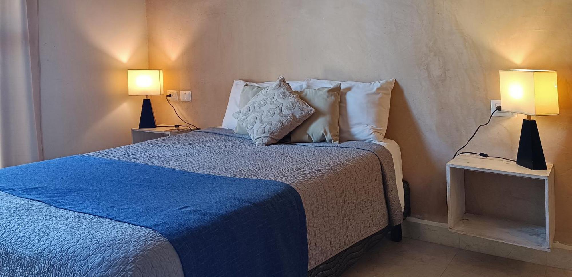 Valladolid 48 Hotel & Hostal Ngoại thất bức ảnh